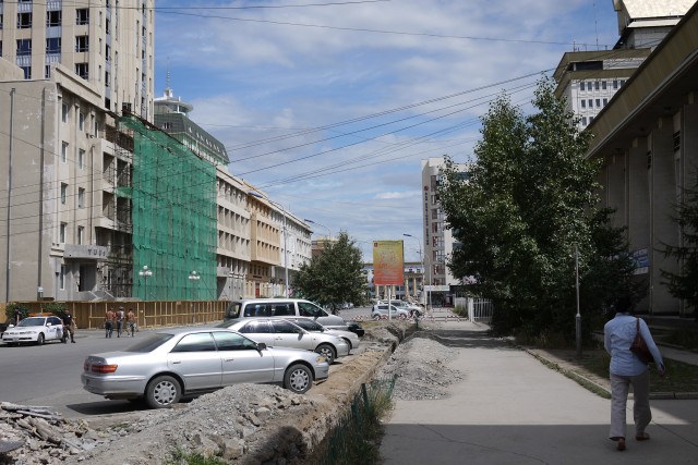 La rue perpendiculaire à Sukbaatar square