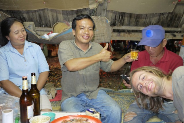 Mr Theeb nous a rincé toute la soirée. On ne pouvait pas partir, il pleuvait...